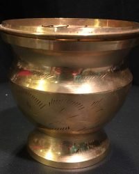 Brûle-encens à grille