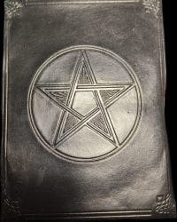 Grimoire en cuir Pentacle